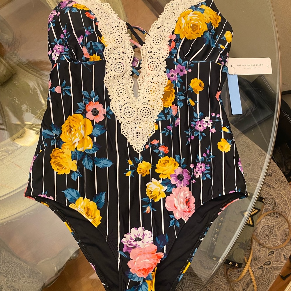 Women’s bathing suit